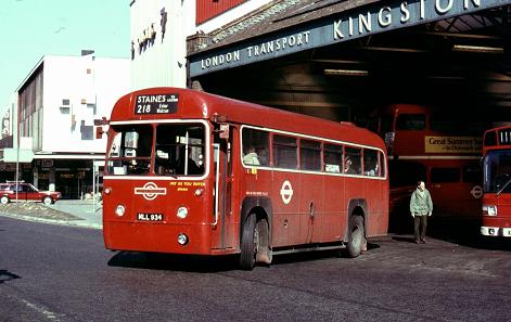 RF516 leaves Kingston Bus Station