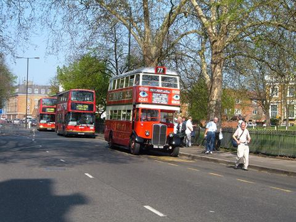 Cobham's STL2377 at Mitcham 15 April 2007